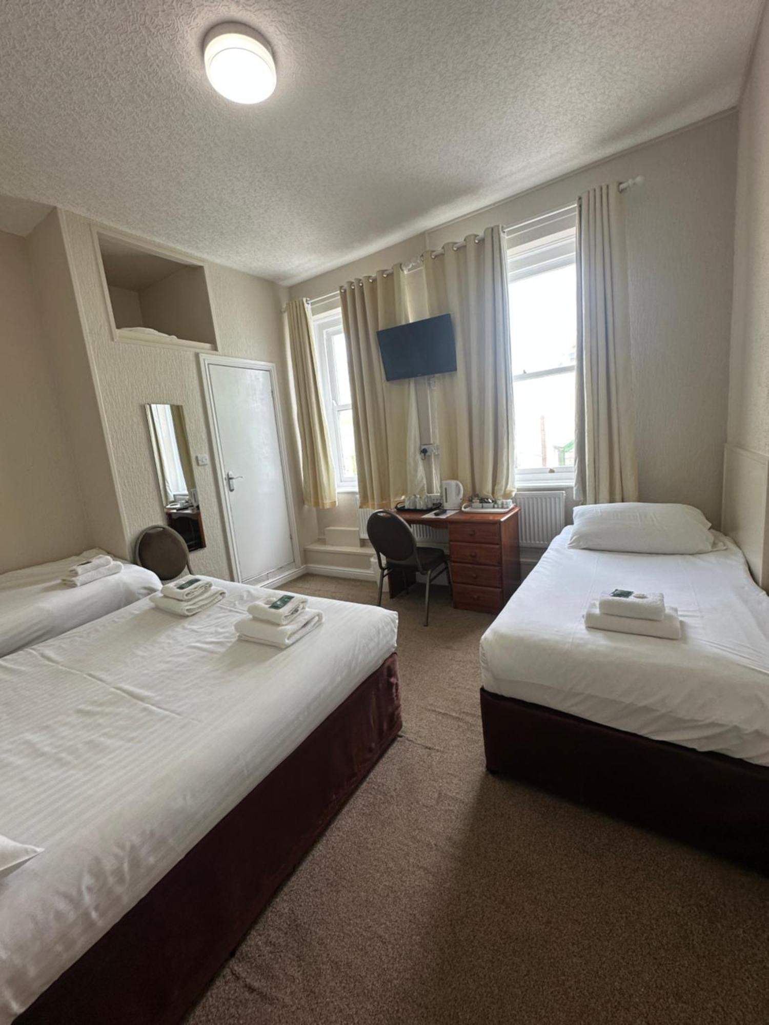 Clarence House Hotel Tenby Εξωτερικό φωτογραφία